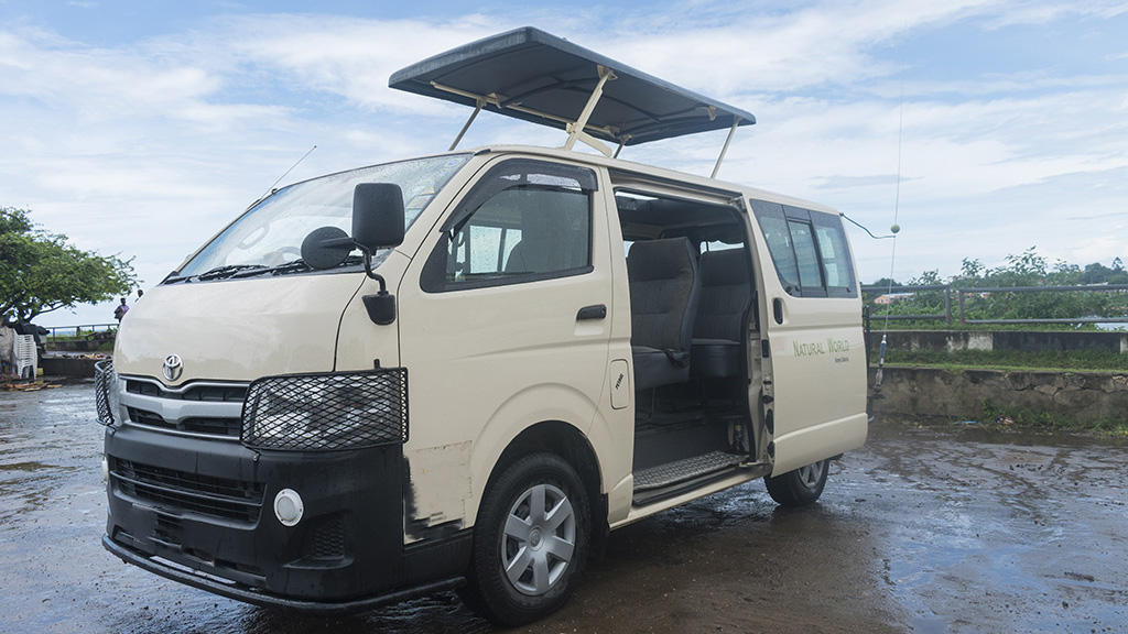toyota hiace hire